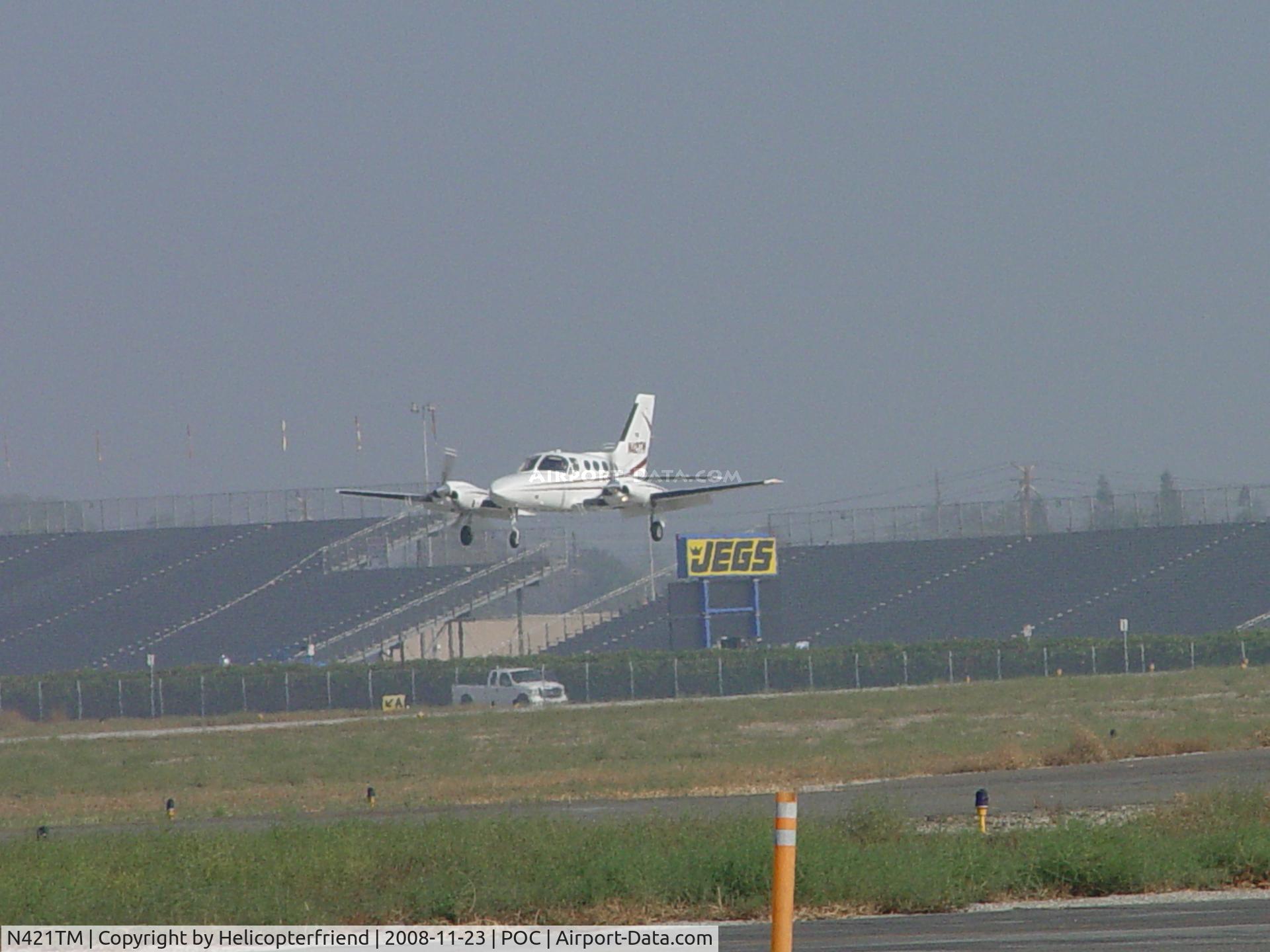 N421TM, 1976 Cessna 421C Golden Eagle C/N 421C0241, Landing Brackett