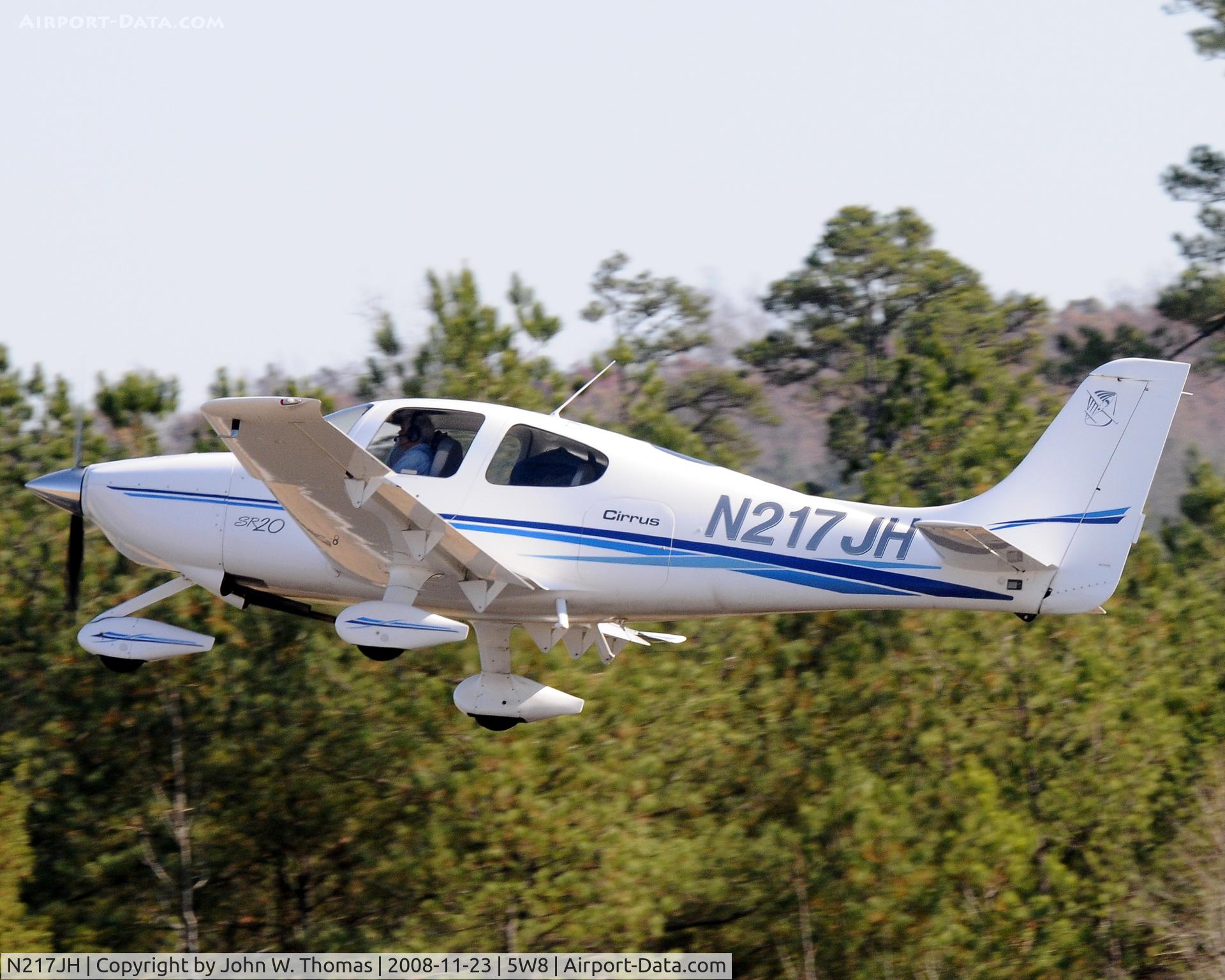 N217JH, 2003 Cirrus SR20 C/N 1320, Departing runway 4