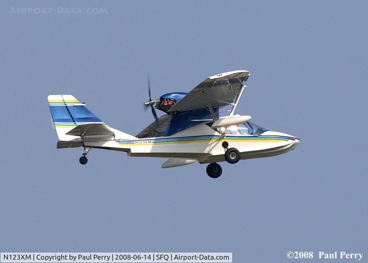 N123XM, 2003 Progressive Aerodyne Searey C/N IMK236, Off she goes