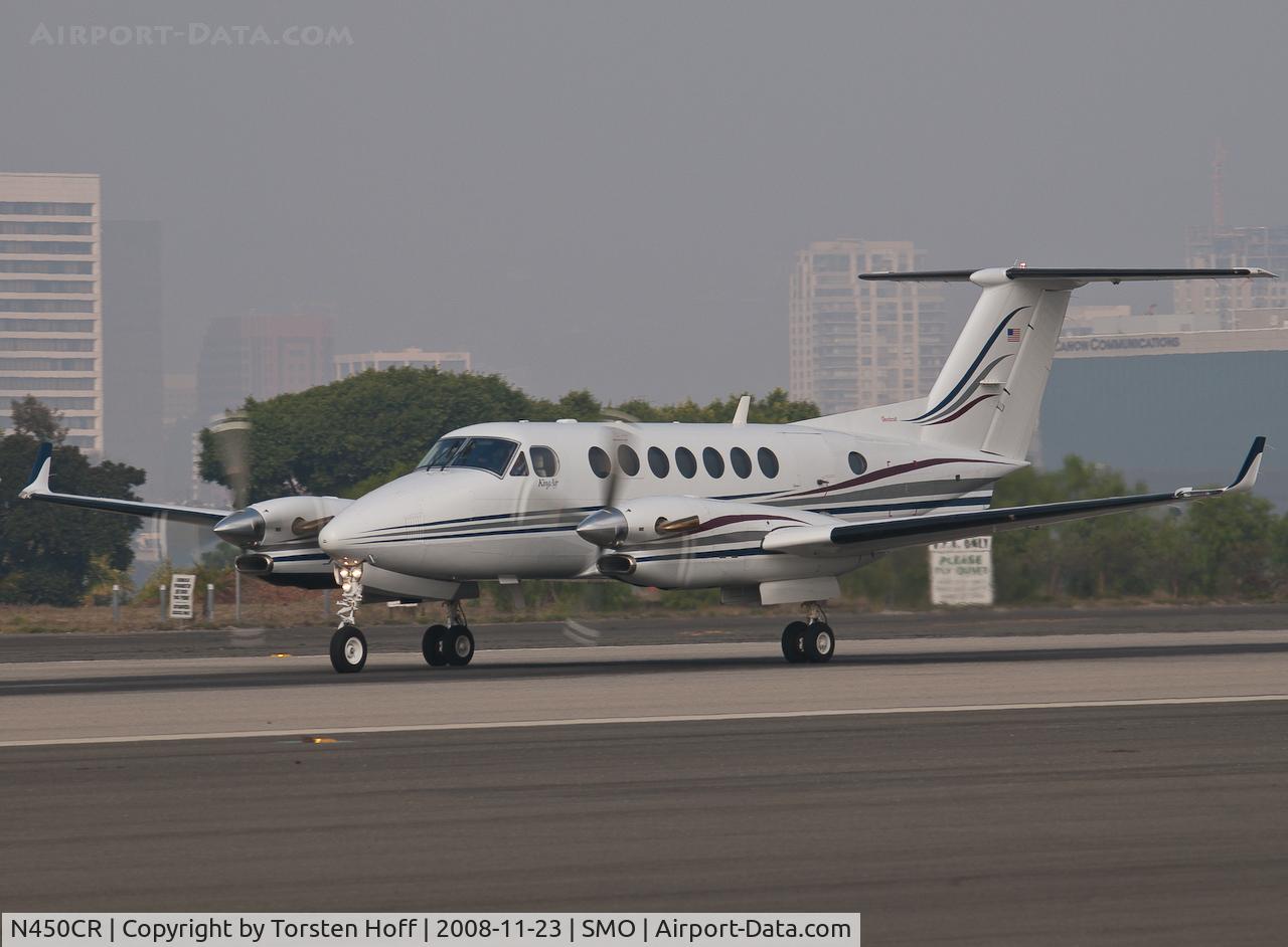 N450CR, 2002 Raytheon Aircraft Company B300 C/N FL-340, N450CR departing from RWY 21