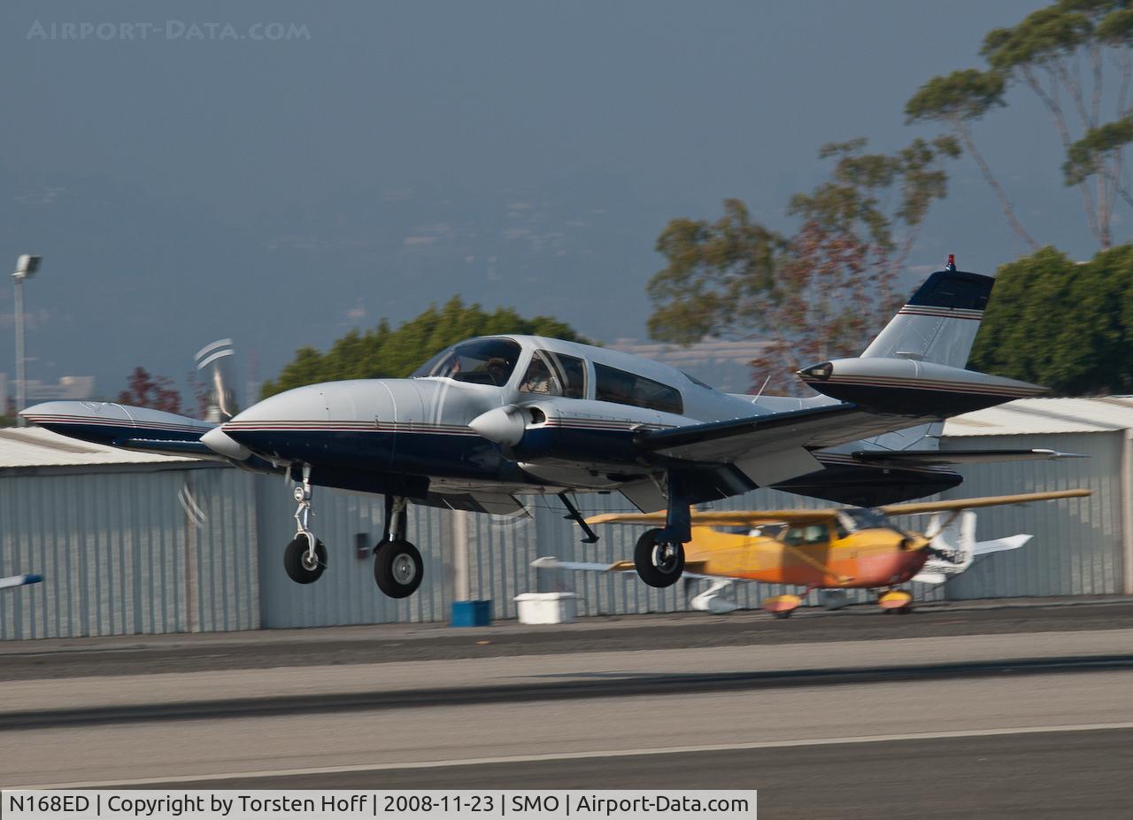 N168ED, 1975 Cessna 310R C/N 310R0134, N168ED arriving on RWY 21