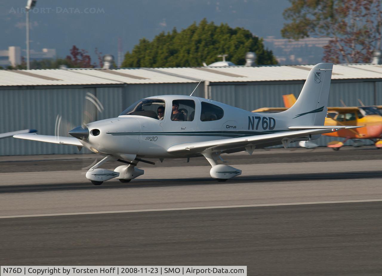 N76D, 2002 Cirrus SR20 C/N 1176, N76D departing from RWY 21