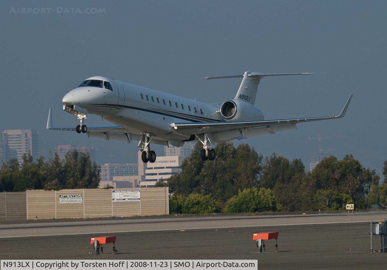 N913LX, 2007 Embraer EMB-135BJ Legacy C/N 14501007, N913LX arriving on RWY 21