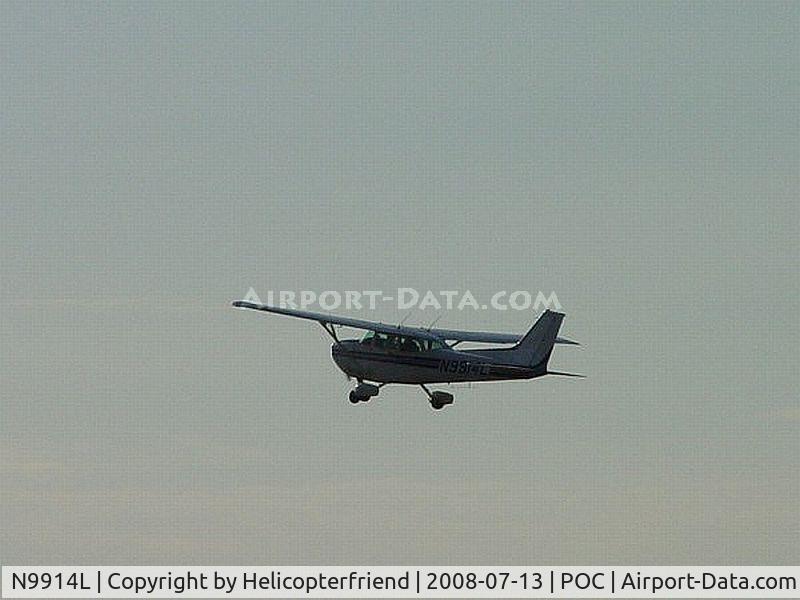 N9914L, 1986 Cessna 172P C/N 17276649, Taking off from Brackett