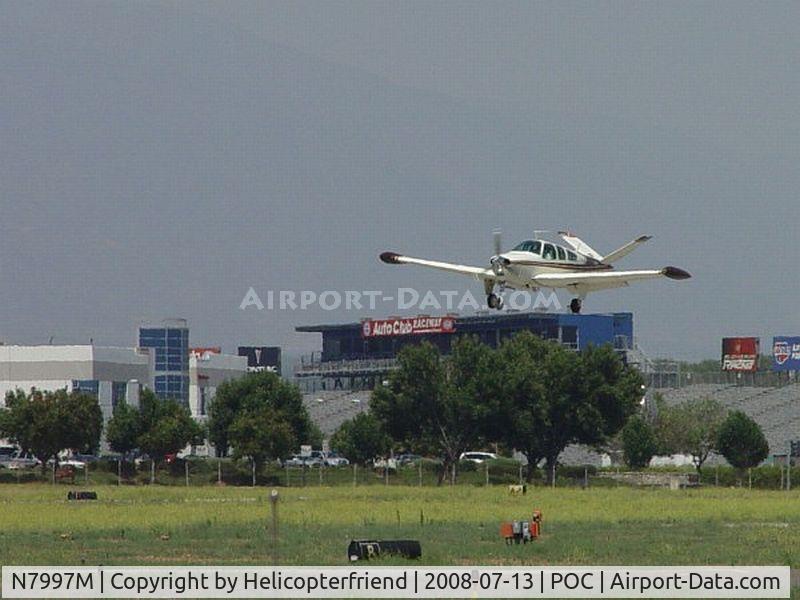 N7997M, 1966 Beech V35 Bonanza C/N D-8277, Landing at Brackett