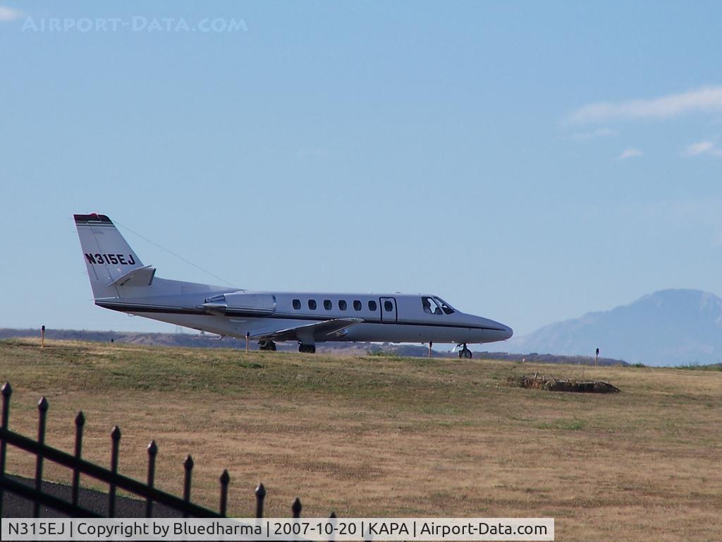 N315EJ, 1993 Cessna 560 Citation V C/N 560-0215, Position and Hold for 17L.