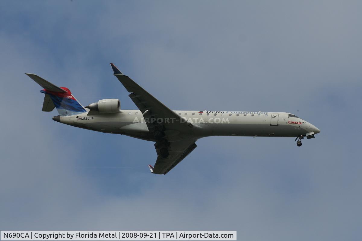 N690CA, 2004 Bombardier CRJ-700 (CL-600-2C10) Regional Jet C/N 10182, Comair CRJ-700