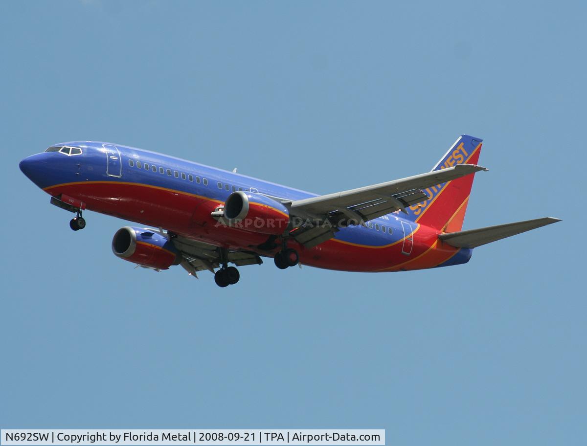 N692SW, 1985 Boeing 737-3T5 C/N 23062, Southwest 737-300