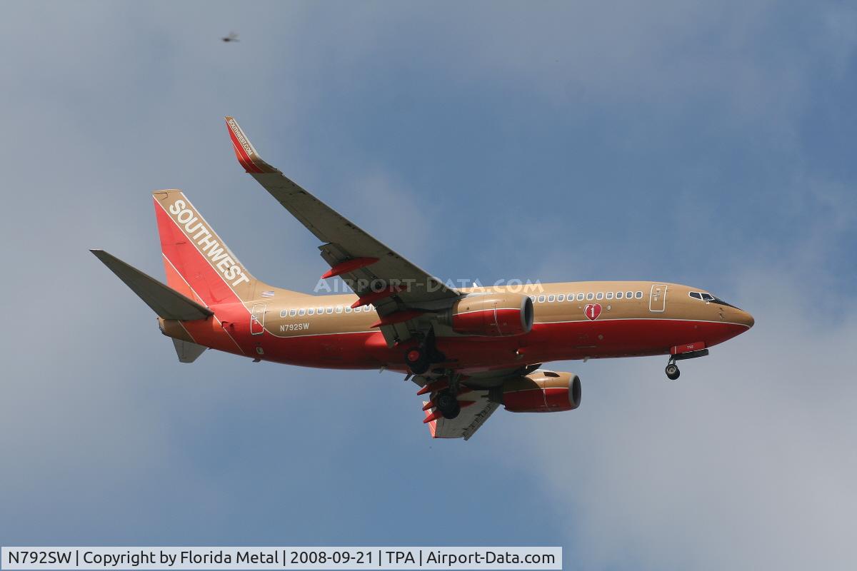 N792SW, 2000 Boeing 737-7H4 C/N 27887, Southwest 737-700