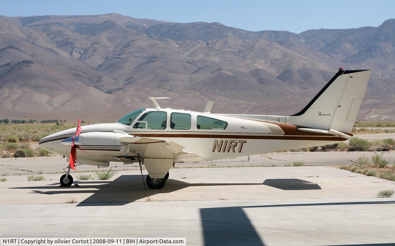N1RT, 1966 Beech C55 Baron (95-C55) C/N TE-185, alone in the eastern sierra