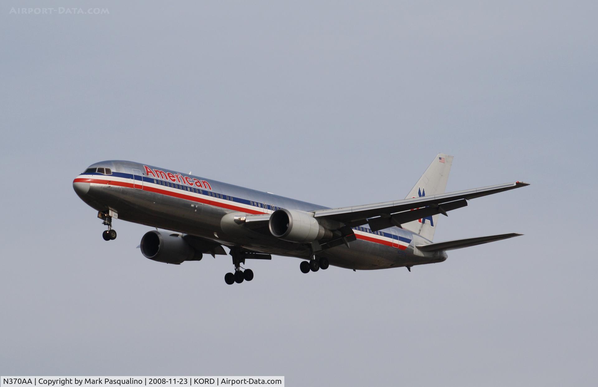 N370AA, 1992 Boeing 767-323 C/N 25197, Boeing 767-200