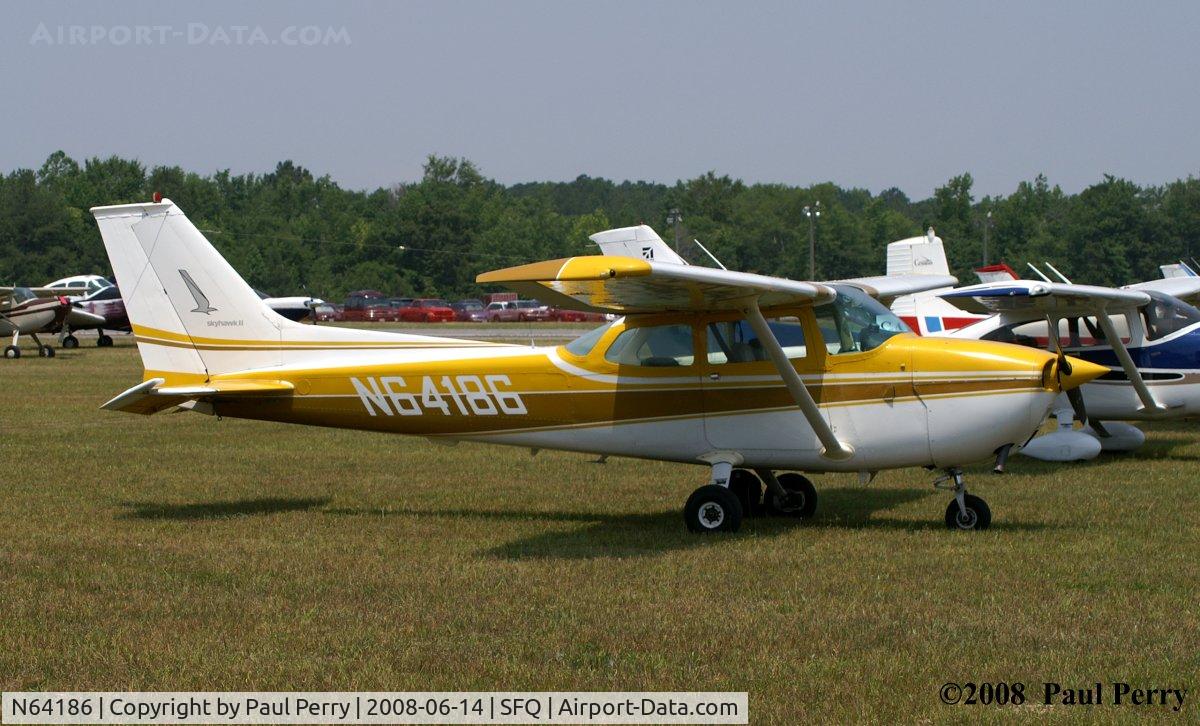 N64186, 1975 Cessna 172M C/N 17265072, A dash of color for the day