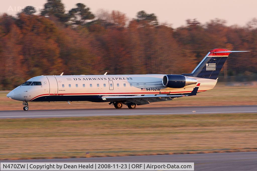 N470ZW, 2004 Bombardier CRJ-200LR (CL-600-2B19) C/N 7927, US Airways Express (Air Wisconsin) N470ZW (FLT AWI3719) rolling out on RWY 5 after arrival from Philadelphia Int'l (KPHL).