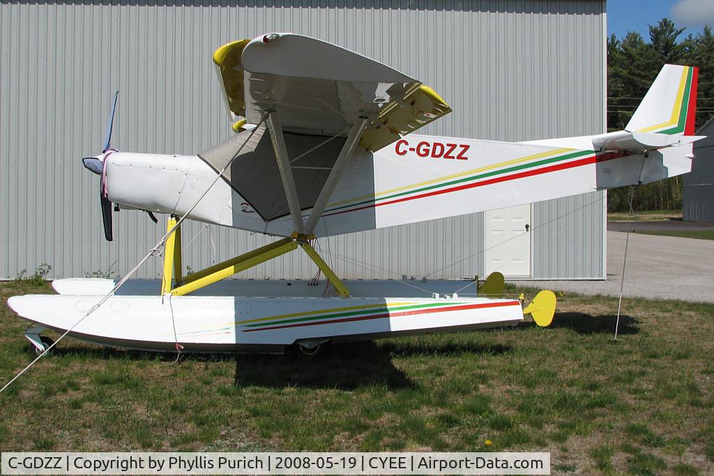 C-GDZZ, 2004 Zenair STOL CH-701 C/N 7-4679, Nice paint scheme on this 2004 ZENAIR CH-701.