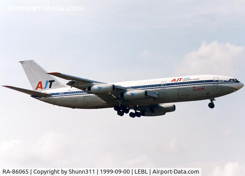 RA-86065, 1984 Ilyushin Il-86 C/N 51483203032, Landing rwy 25