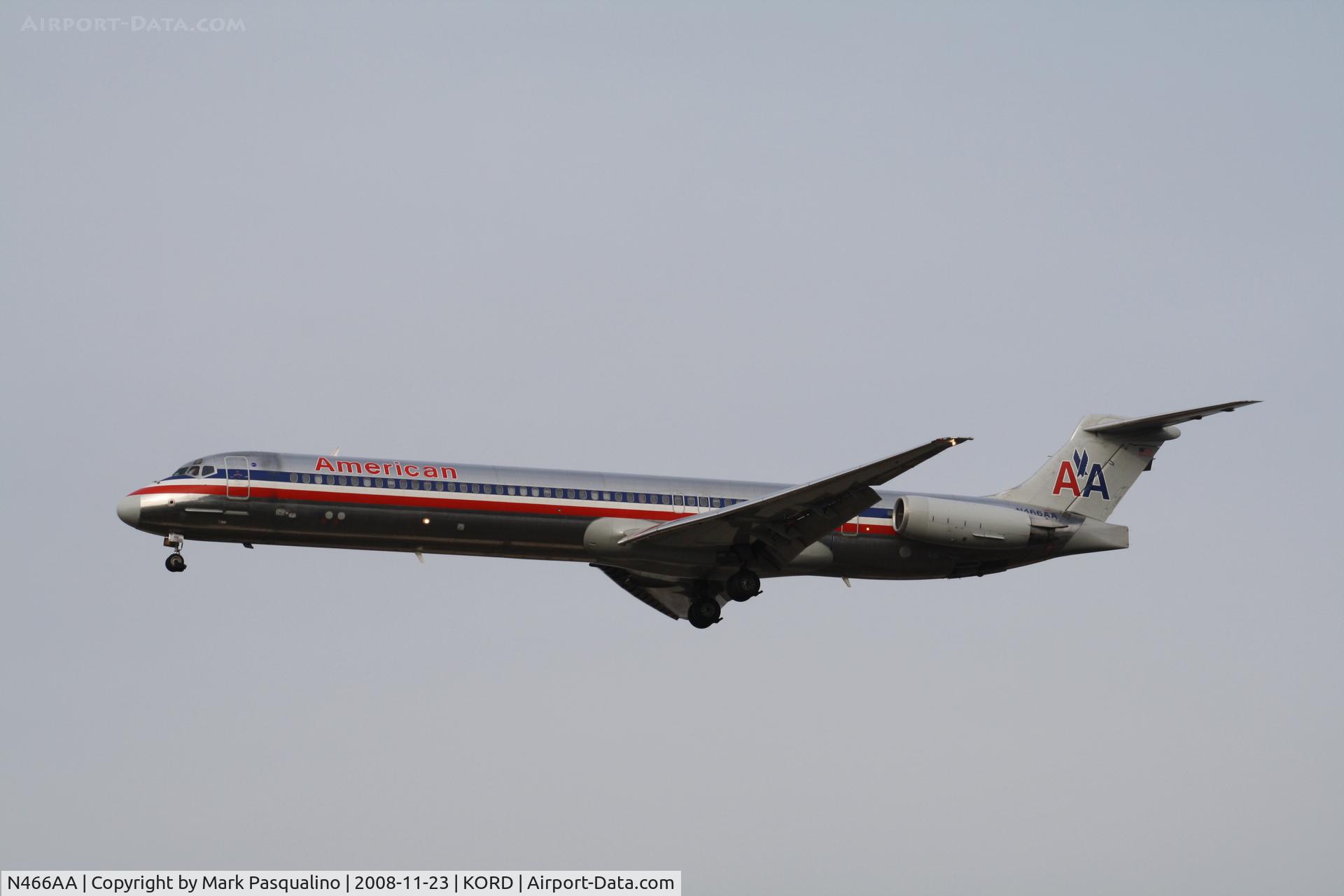N466AA, 1988 McDonnell Douglas MD-82 (DC-9-82) C/N 49596, MD-82