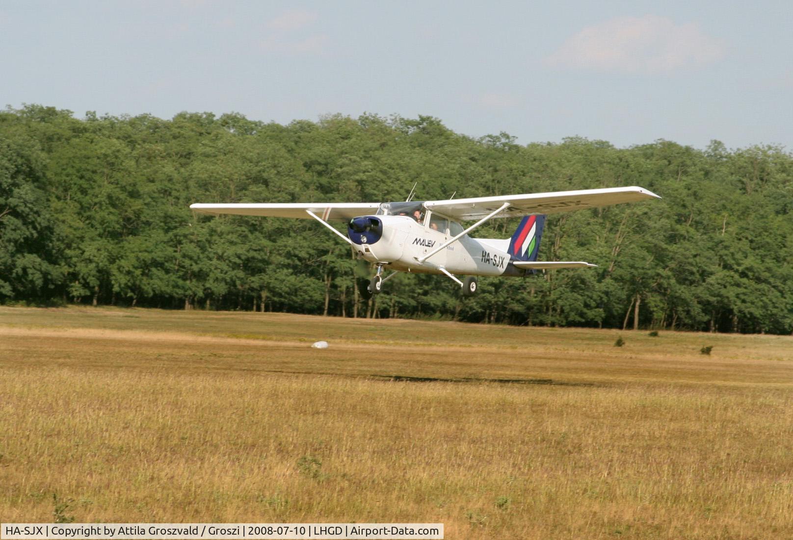 HA-SJX, 1978 Cessna 172N C/N 17270653, Gödöllö Airport / LHGD Hungary