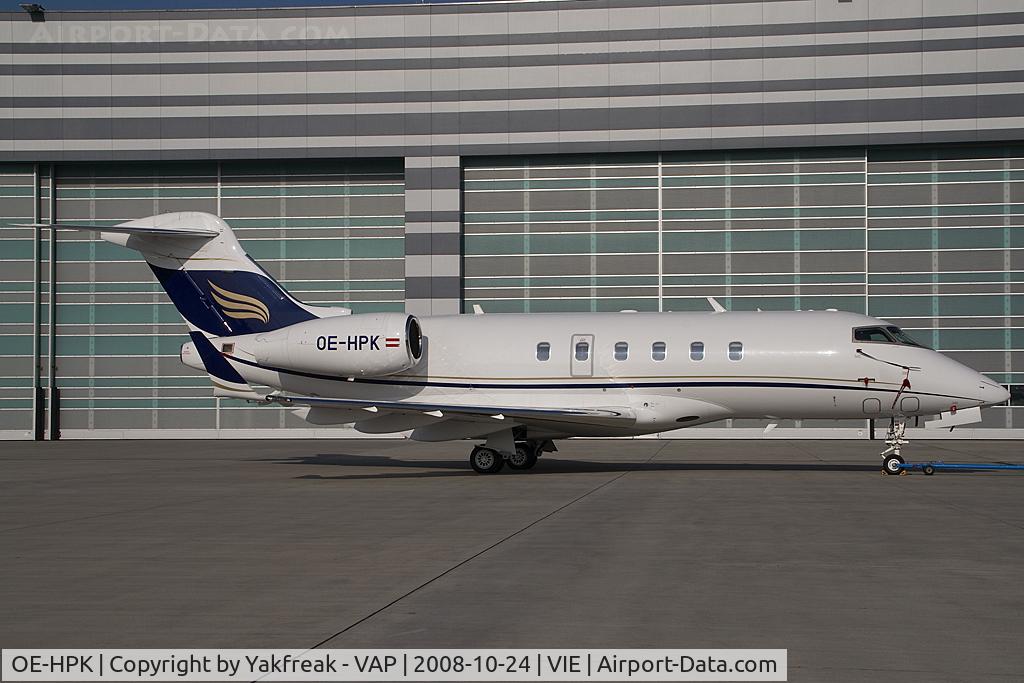 OE-HPK, 2001 Bombardier Challenger 300 (BD-100-1A10) C/N 20004, Amira Air Canadair BD100