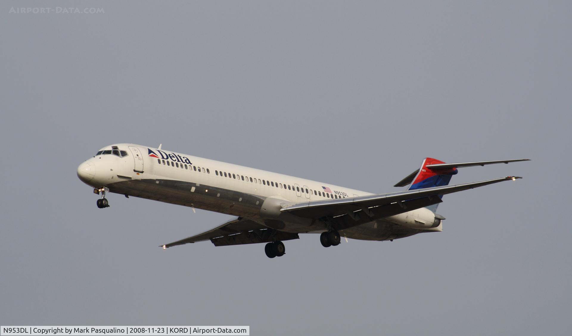 N953DL, 1990 McDonnell Douglas MD-88 C/N 49884, MD-88