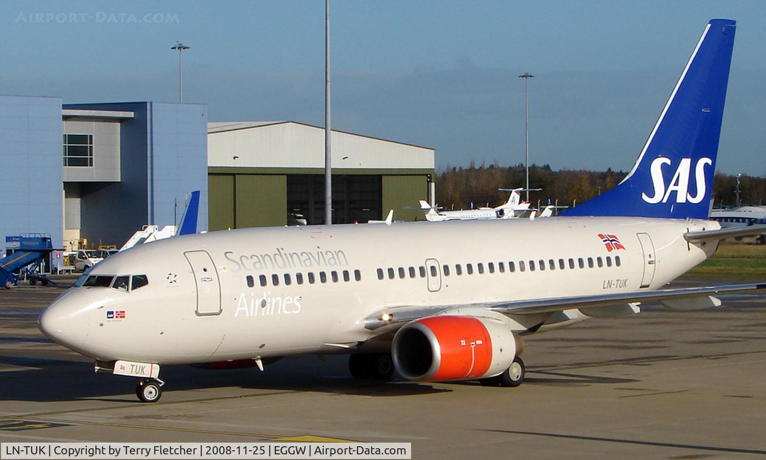 LN-TUK, 2001 Boeing 737-705 C/N 29096, SAS / Braathens B737 operates a charter flight into Luton
