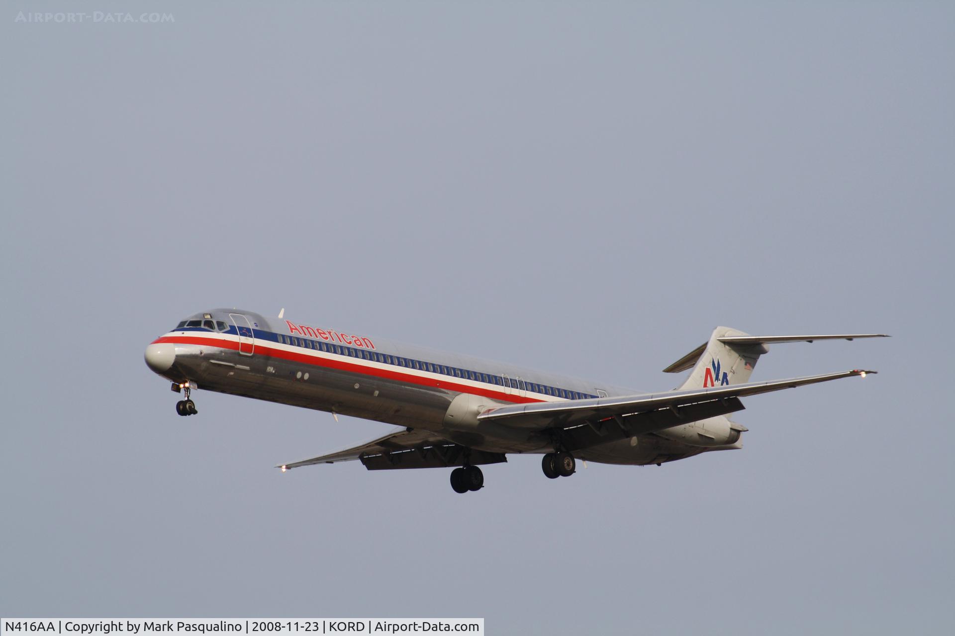 N416AA, 1986 McDonnell Douglas MD-82 (DC-9-82) C/N 49327, MD-82