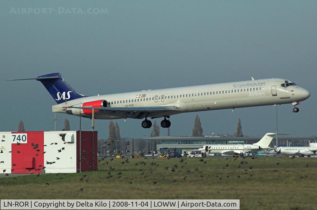 LN-ROR, 1985 McDonnell Douglas MD-82 (DC-9-82) C/N 49385, SAS