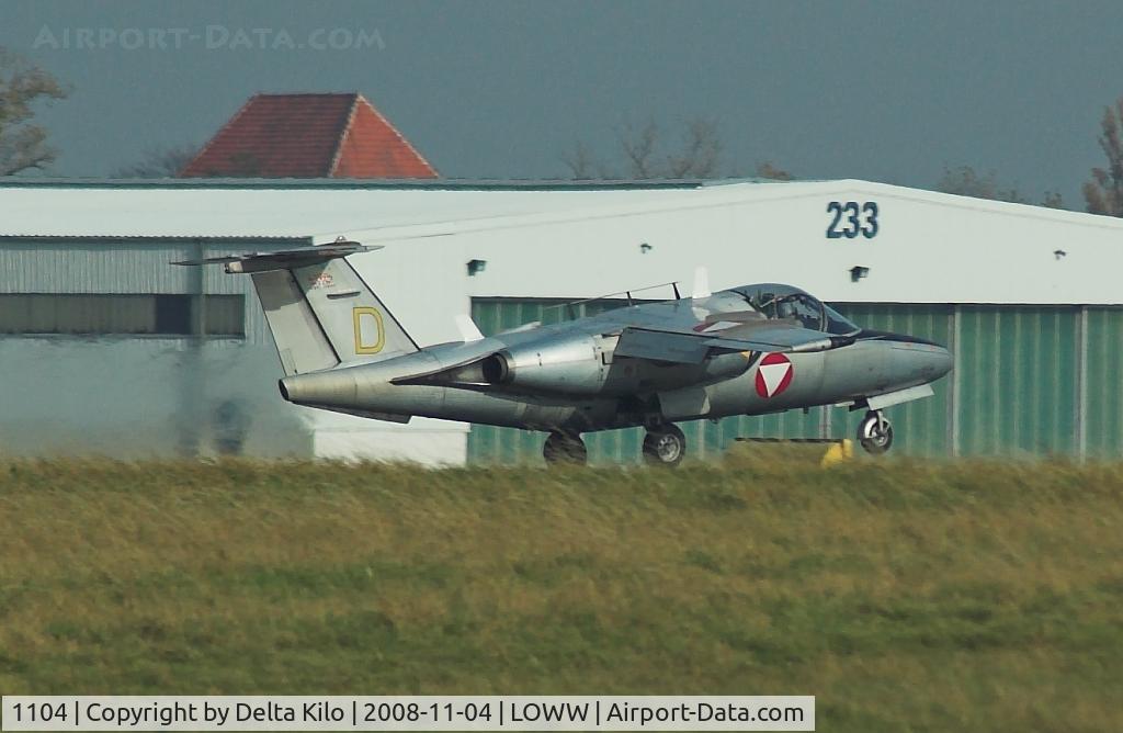 1104, Saab 105OE C/N 105404, Austrian Air Force- Saab 105,touch and go