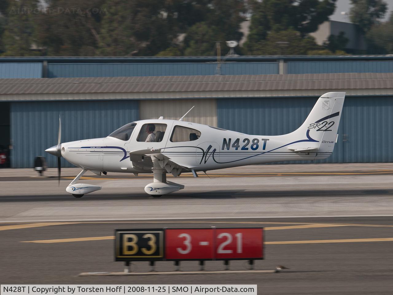 N428T, 2001 Cirrus SR22 C/N 0049, N428T departing from RWY 21