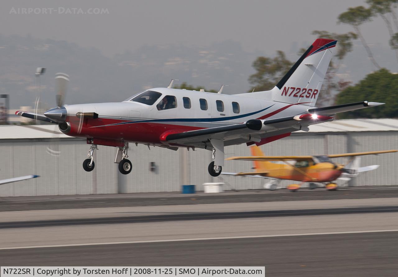 N722SR, 1992 Socata TBM-700 C/N 49, N722SR arriving on RWY 21