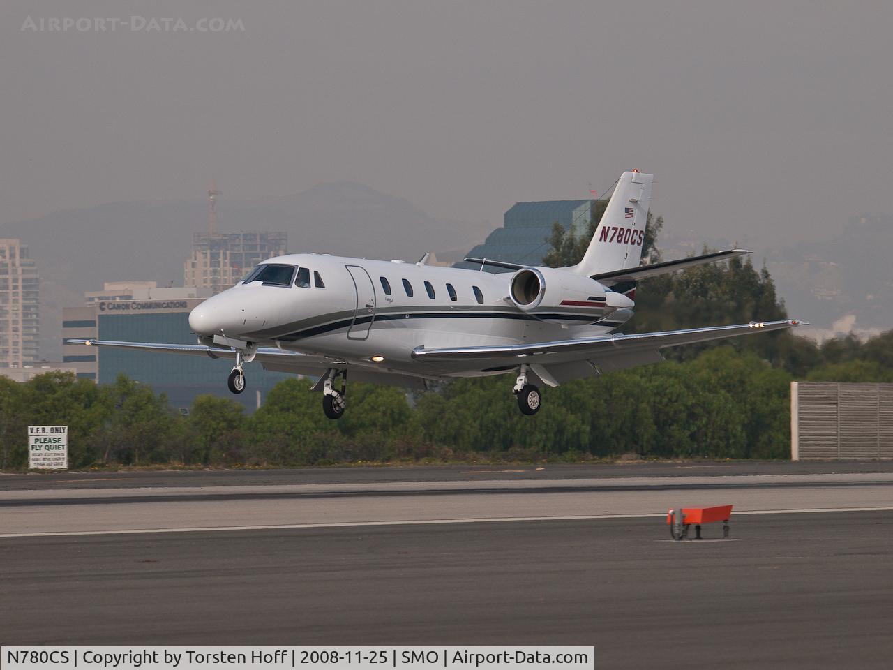 N780CS, 2001 Cessna 560XL Citation Excel C/N 560-5168, N780CS arriving on RWY 21