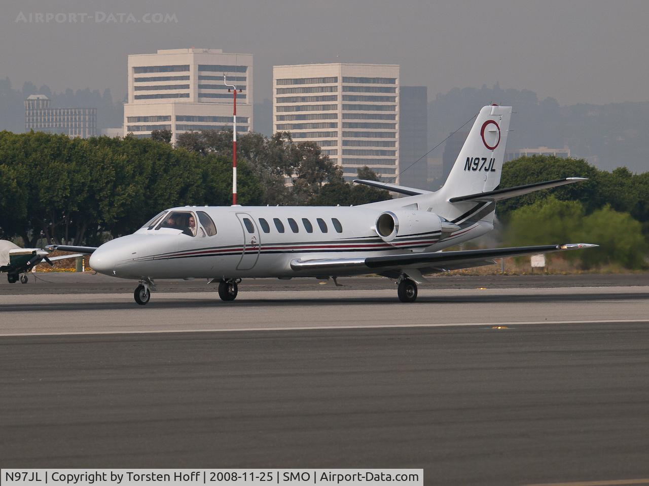 N97JL, 1992 Cessna 560 Citation V C/N 560-0163, N97JL departing from RWY 21