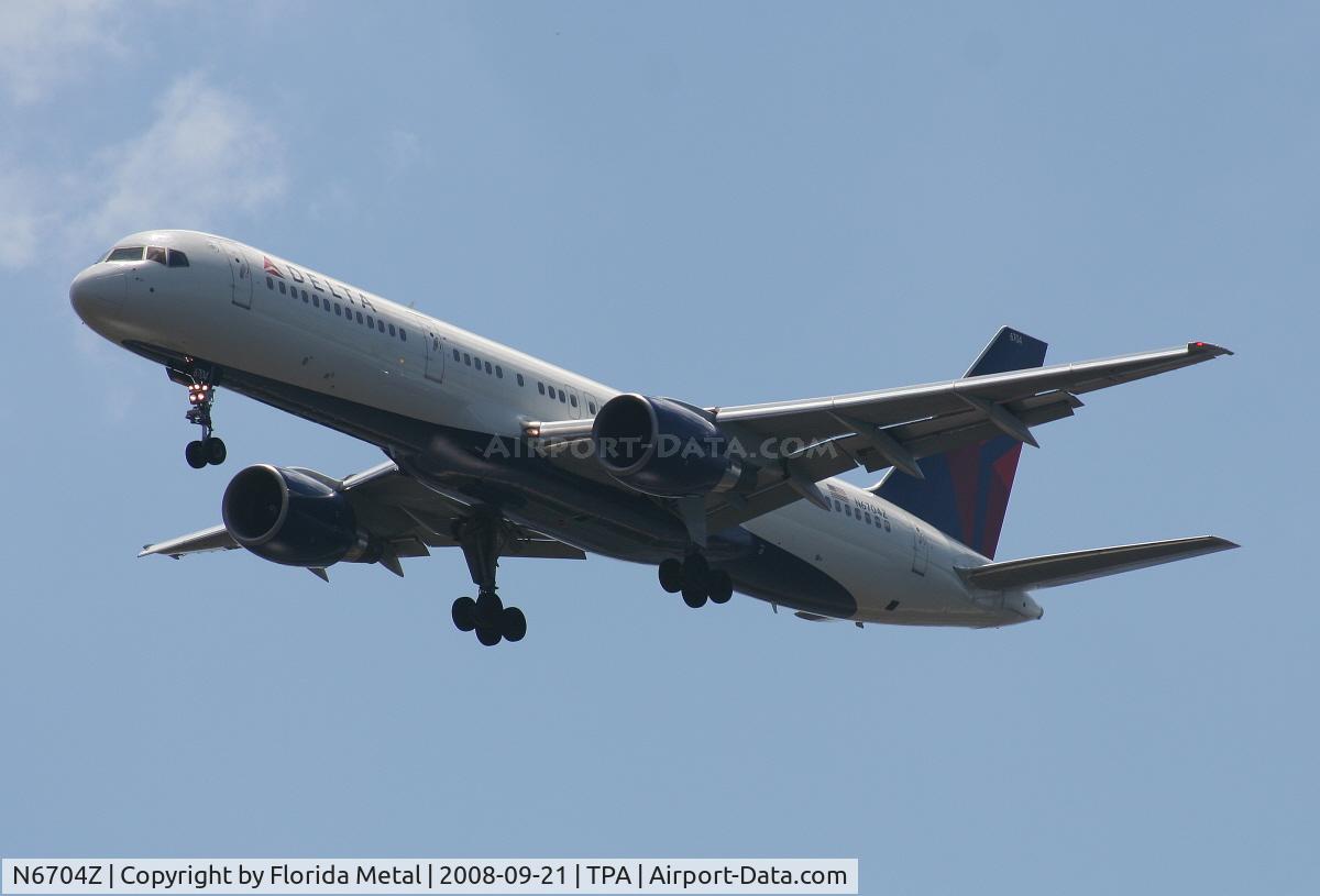 N6704Z, 2000 Boeing 757-232 C/N 30396, Delta 757-200