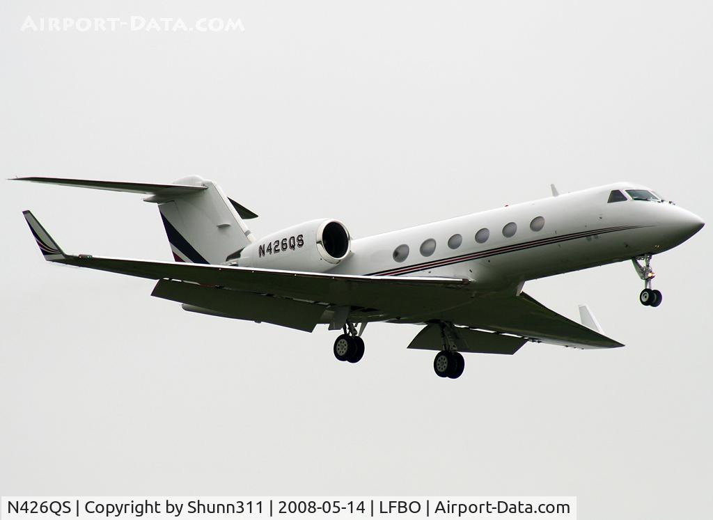 N426QS, 2000 Gulfstream Aerospace G-IV C/N 1426, Landing rwy 14R under a very bad weather...