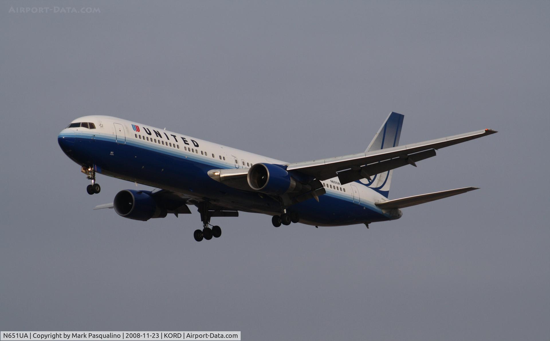 N651UA, 1992 Boeing 767-322 C/N 25389, Boeing 767-300