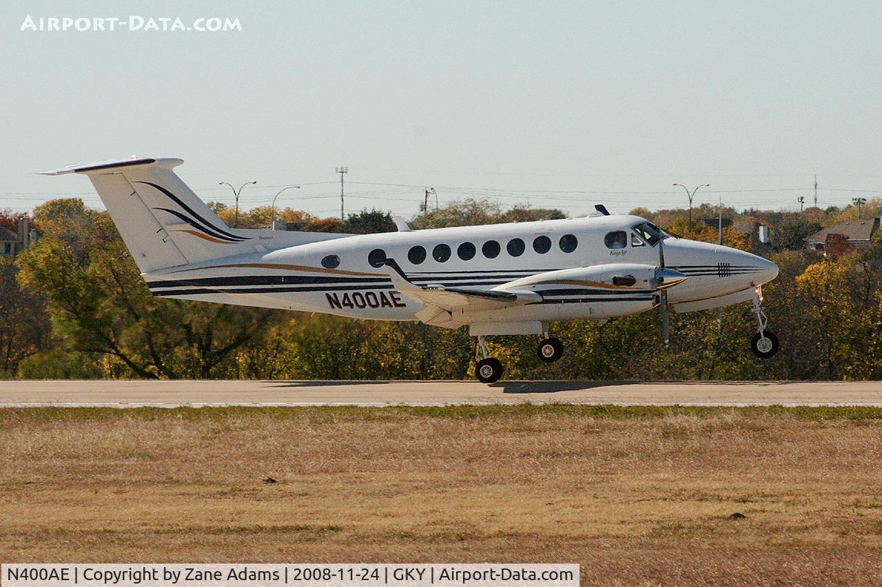 N400AE, 1990 Beech B300 King Air C/N FL-2, Landing runway 36L at Arlington, TX - Nice crosswind!
