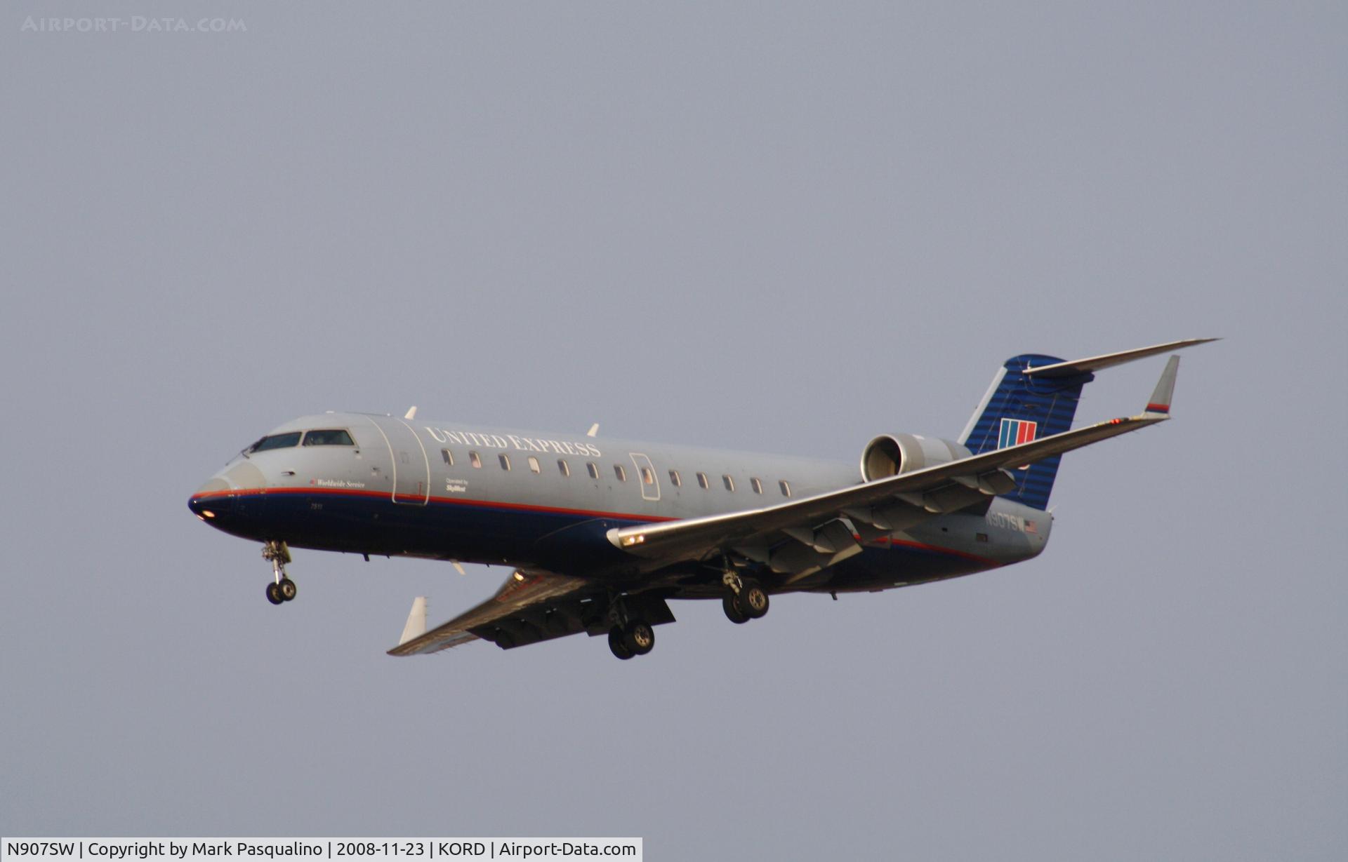 N907SW, 2001 Bombardier CRJ-200LR (CL-600-2B19) C/N 7511, CL-600-2B19