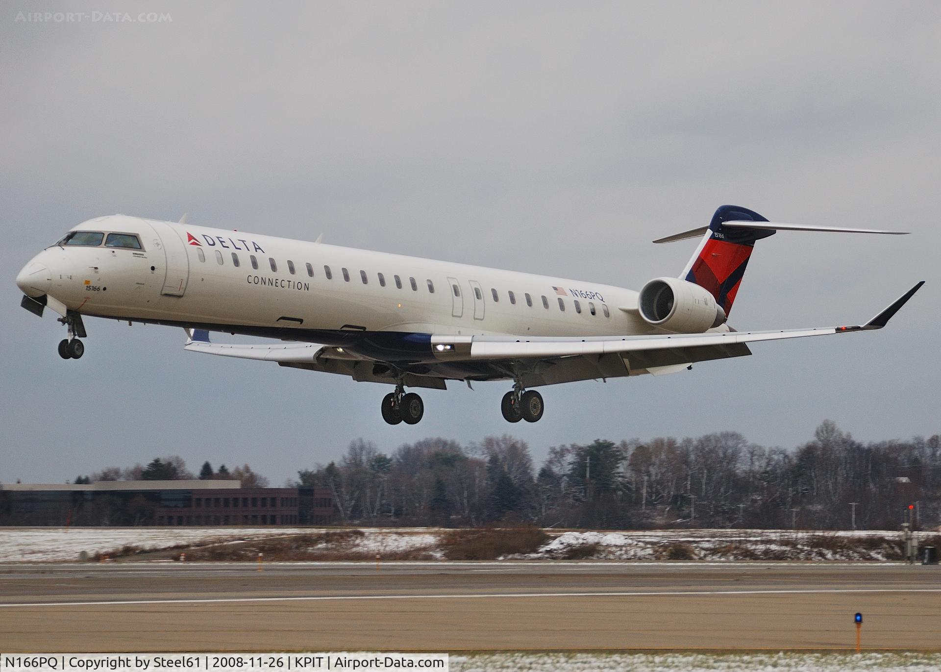 N166PQ, 2008 Bombardier CRJ-900ER (CL-600-2D24) C/N 15166, Landing 28L