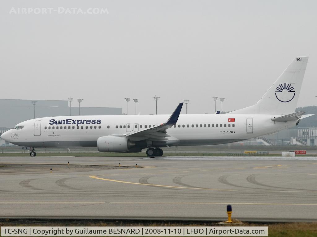 TC-SNG, 2008 Boeing 737-8HC C/N 36530, Taking-off 14L