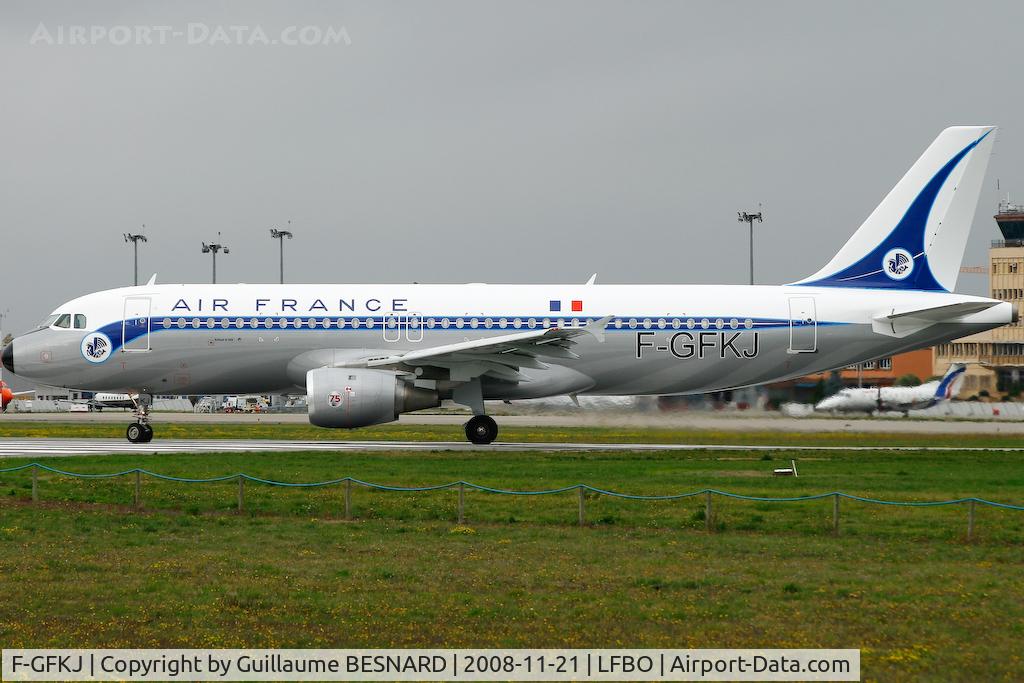 F-GFKJ, 1989 Airbus A320-211 C/N 0063, New retro livery for Air France! Congratulations for the great job!