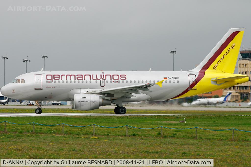 D-AKNV, 2005 Airbus A319-112 C/N 2632, Taking off 32R