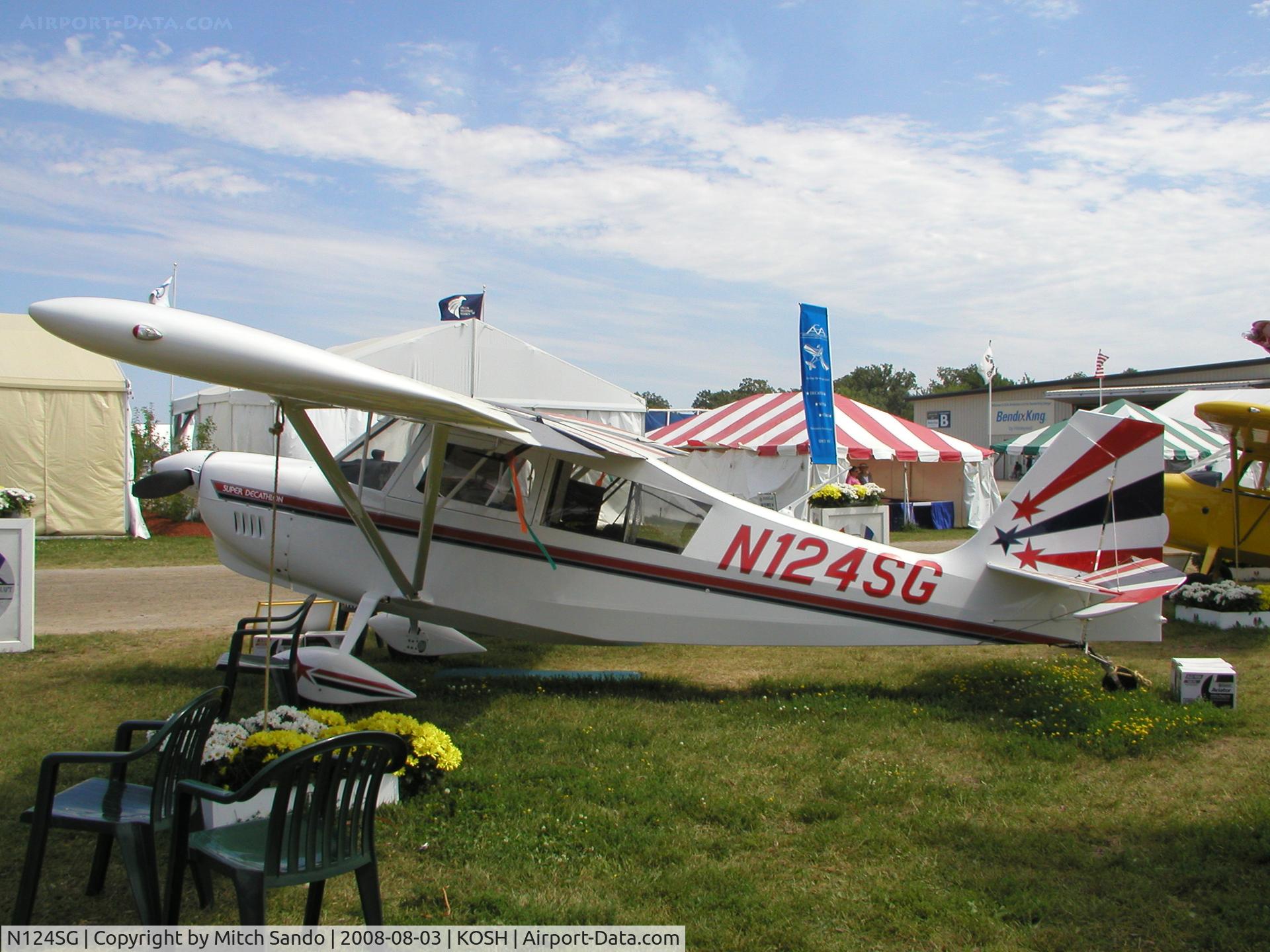 N124SG, 2008 American Champion 8KCAB Super Decathlon C/N 1071-2008, EAA AirVenture 2008.