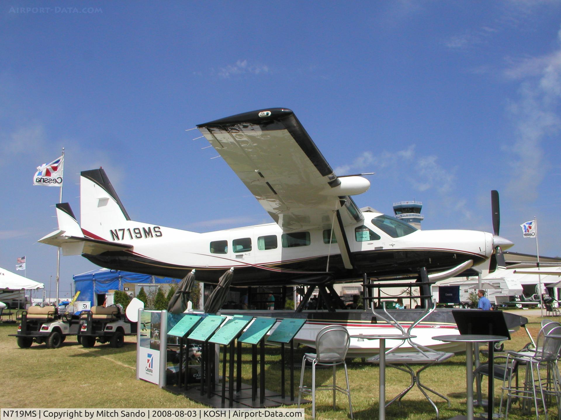 N719MS, 2006 Cessna 208 C/N 20800402, EAA AirVenture 2008.