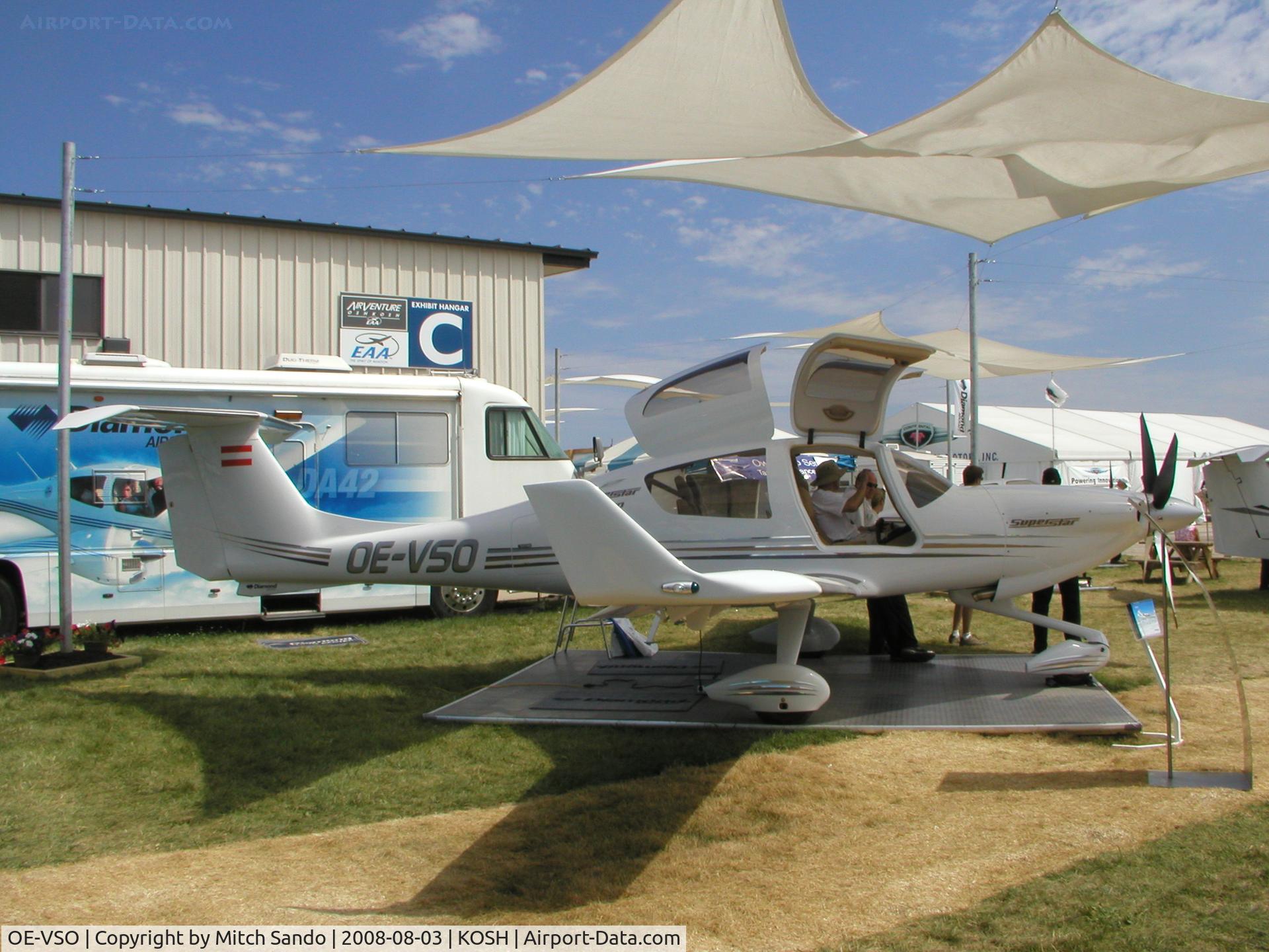 OE-VSO, 2008 Diamond DA-50 Superstar C/N 50.001, EAA AirVenture 2008.