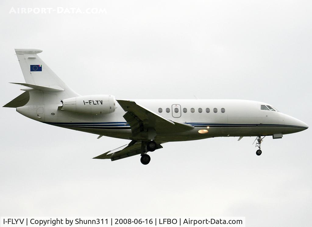 I-FLYV, 2000 Dassault Falcon 2000 C/N 108, Landing rwy 14R...