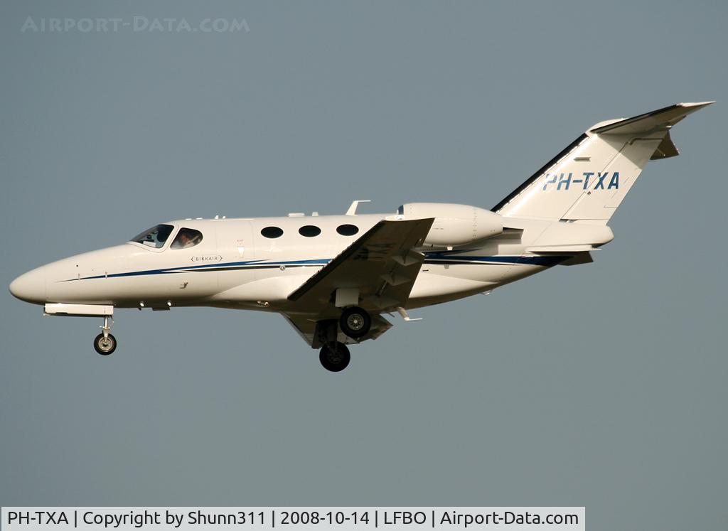 PH-TXA, 2008 Cessna 510 Citation Mustang Citation Mustang C/N 510-0111, Landing 32R...