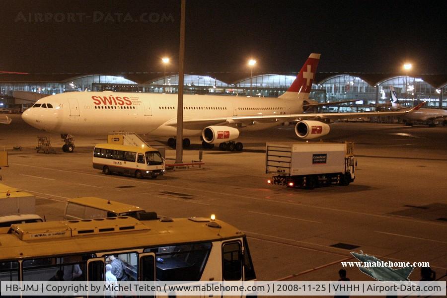 HB-JMJ, 1996 Airbus A340-313X C/N 150, Swiss on the tarmac of HKIA