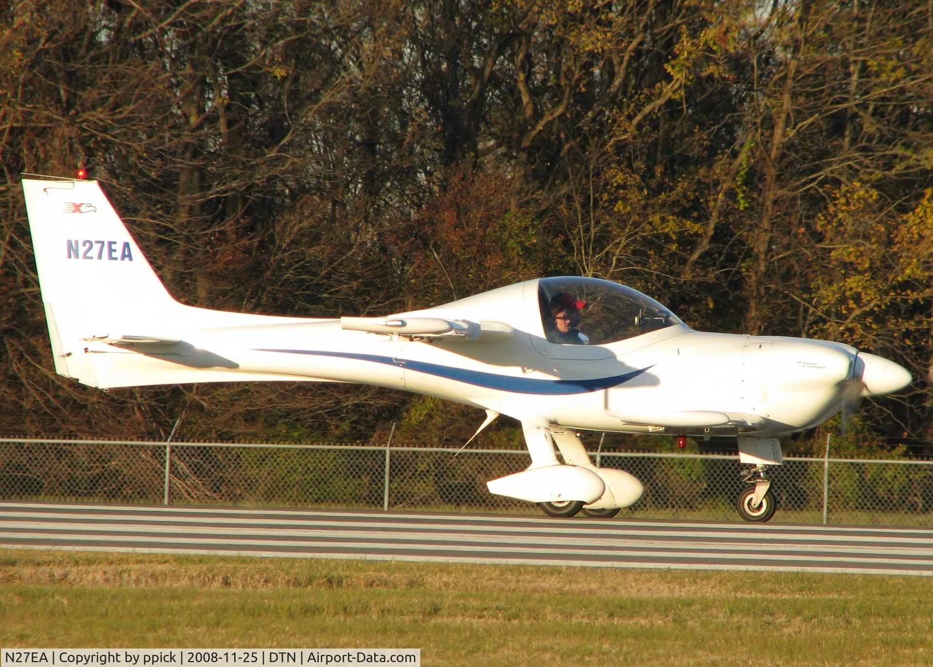 N27EA, 1999 Eagle Aircraft Eagle 150B C/N 028, Taking off from Downtown Shreveport.