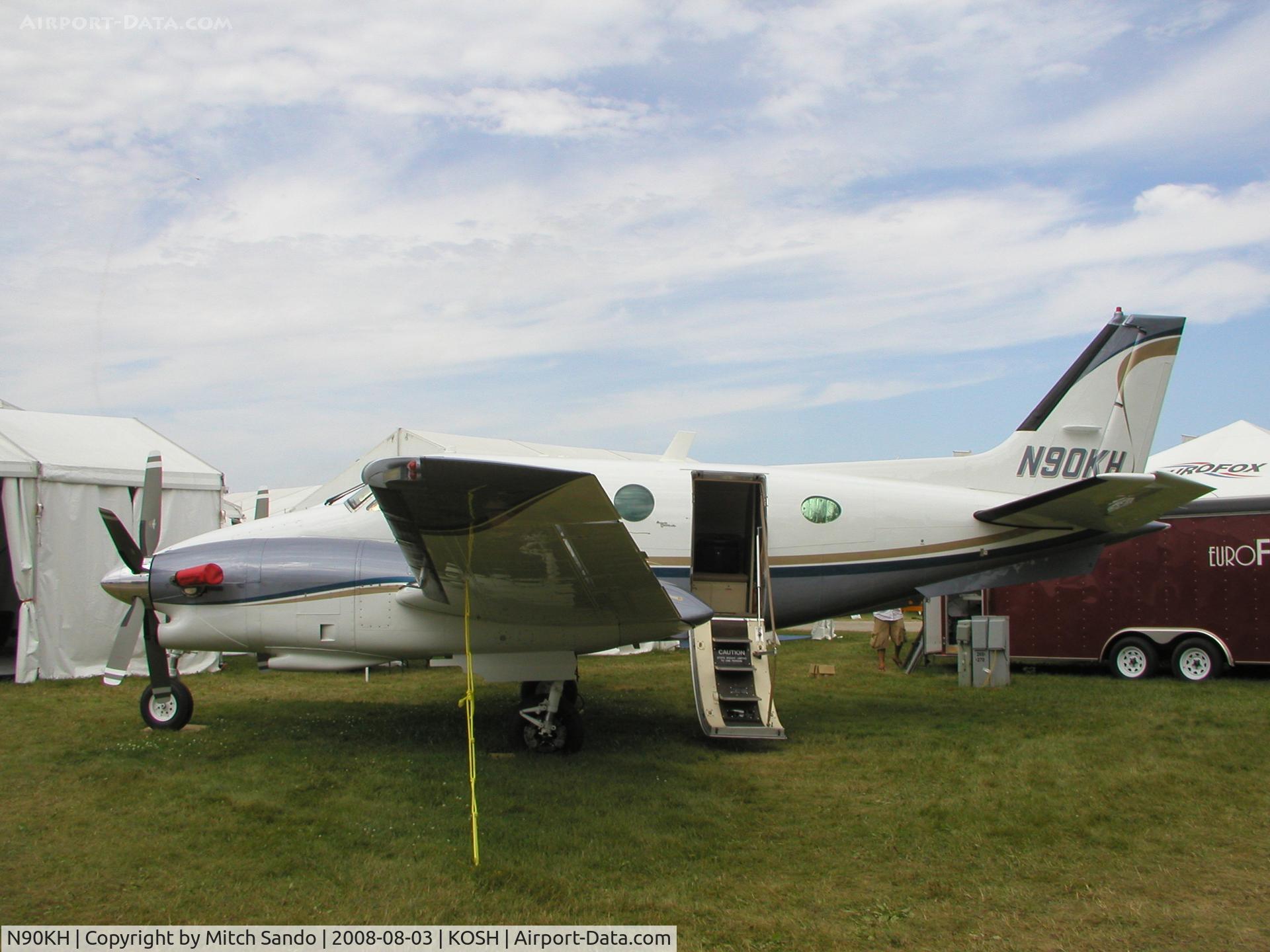 N90KH, 1971 Beech C90 King Air C/N LJ-542, EAA AirVenture 2008.