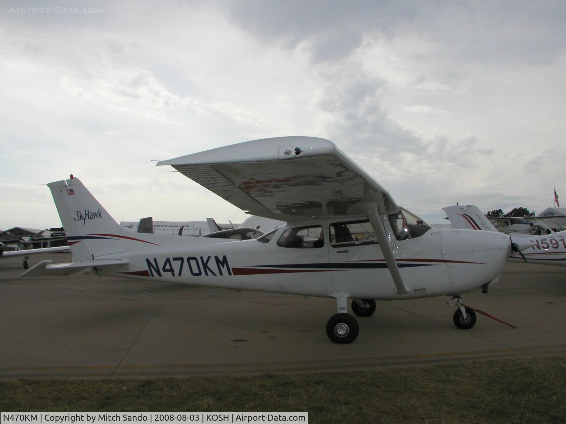 N470KM, 1998 Cessna 172R C/N 17280614, EAA AirVenture 2008.