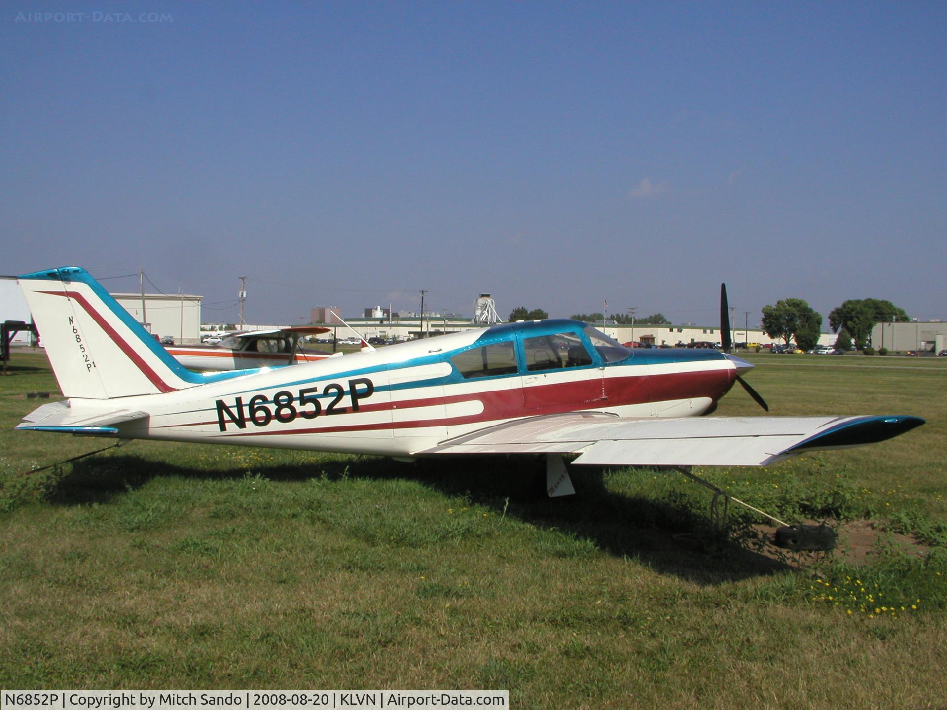 N6852P, 1960 Piper PA-24-250 Comanche C/N 24-1986, Tied down at Airlake.